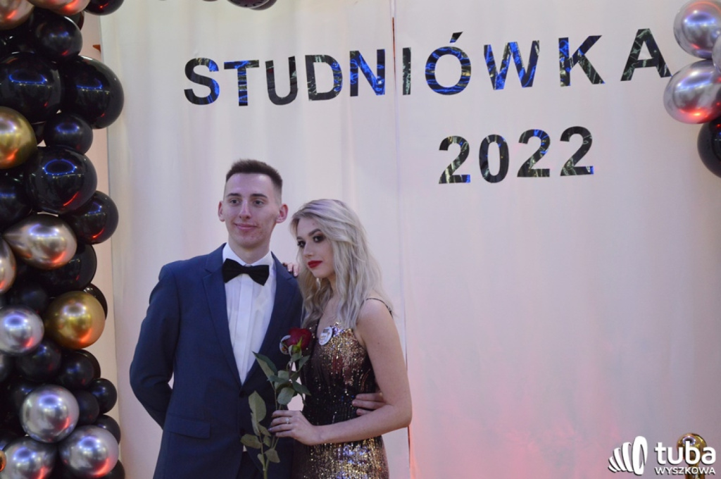 „Bal na sto par”. Studniówka Zespołu Szkół nr 1 w Wyszkowie (VIDEO)