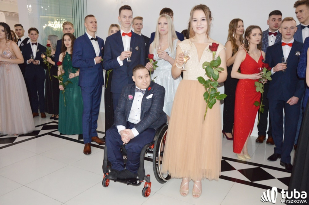 „Bal na sto par”. Studniówka Zespołu Szkół nr 1 w Wyszkowie (VIDEO)