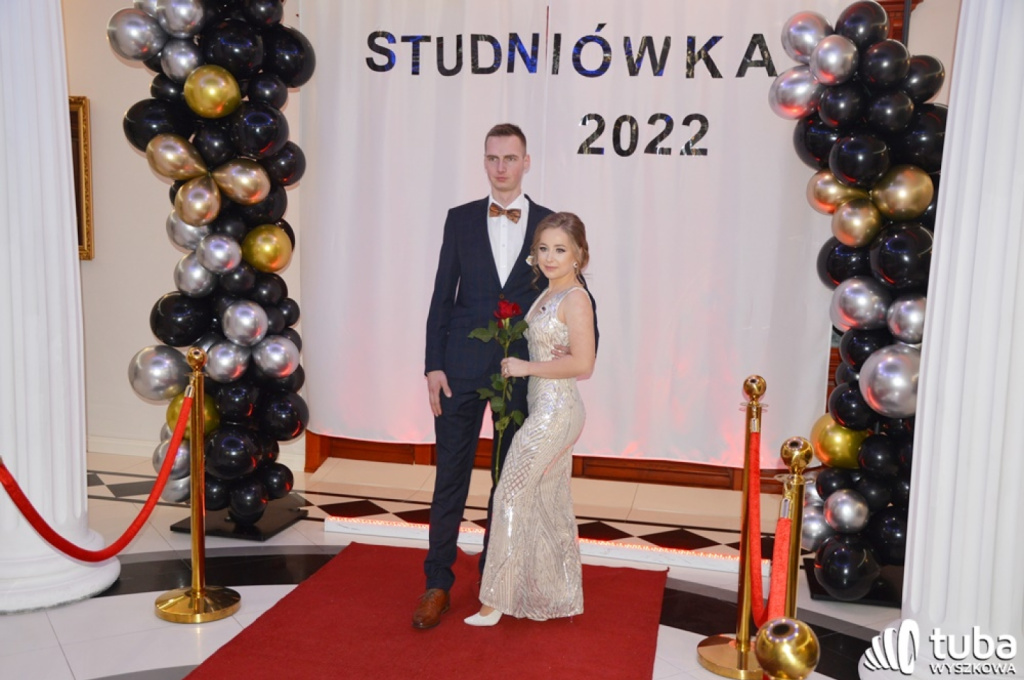 „Bal na sto par”. Studniówka Zespołu Szkół nr 1 w Wyszkowie (VIDEO)