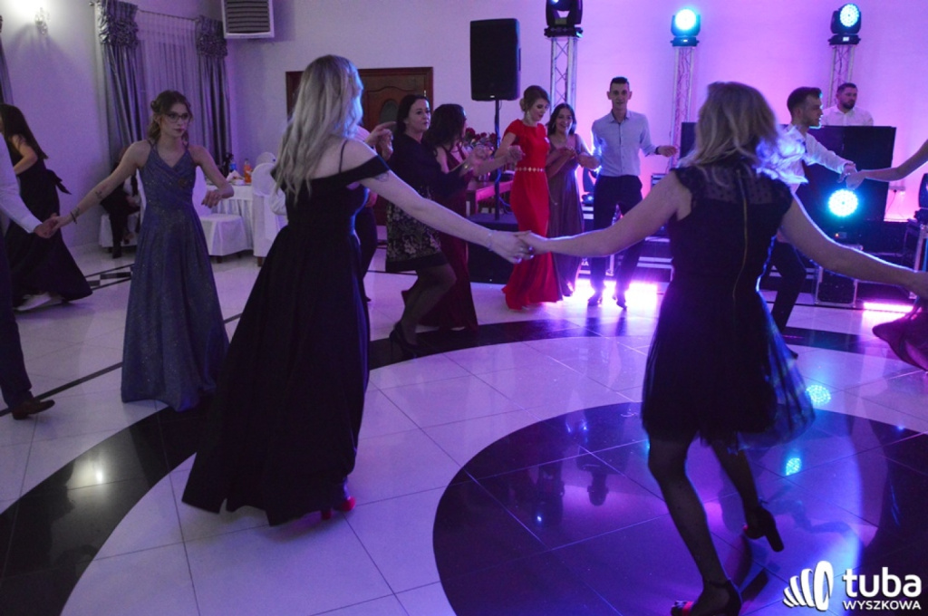 „Bal na sto par”. Studniówka Zespołu Szkół nr 1 w Wyszkowie (VIDEO)