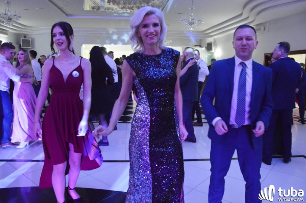 „Bal na sto par”. Studniówka Zespołu Szkół nr 1 w Wyszkowie (VIDEO)