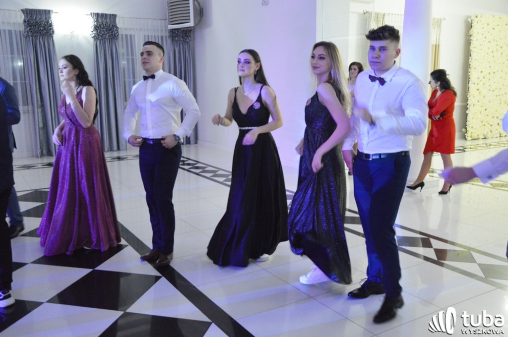 „Bal na sto par”. Studniówka Zespołu Szkół nr 1 w Wyszkowie (VIDEO)