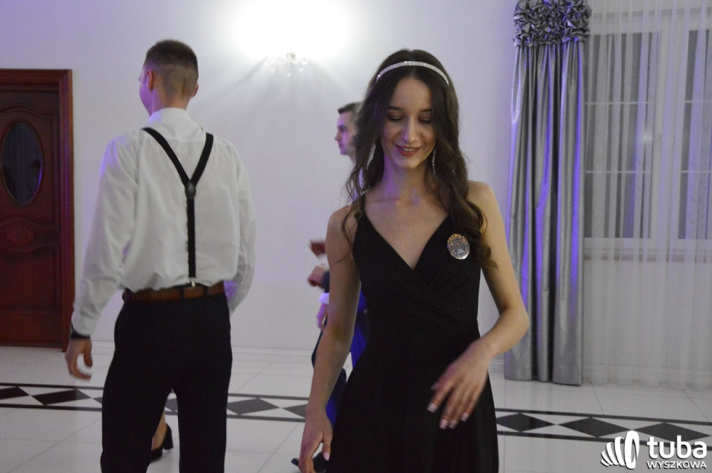 „Bal na sto par”. Studniówka Zespołu Szkół nr 1 w Wyszkowie (VIDEO)