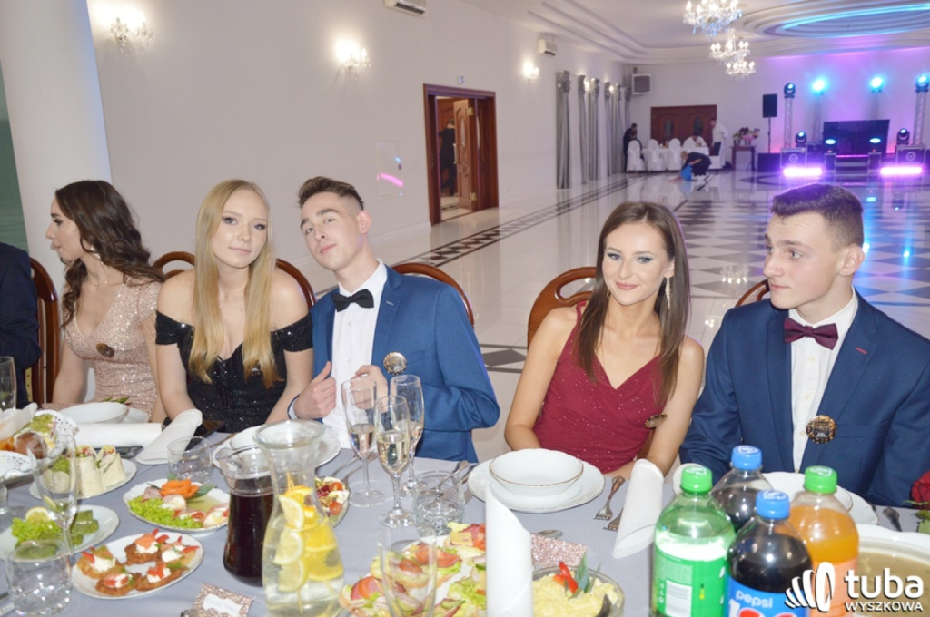 „Bal na sto par”. Studniówka Zespołu Szkół nr 1 w Wyszkowie (VIDEO)