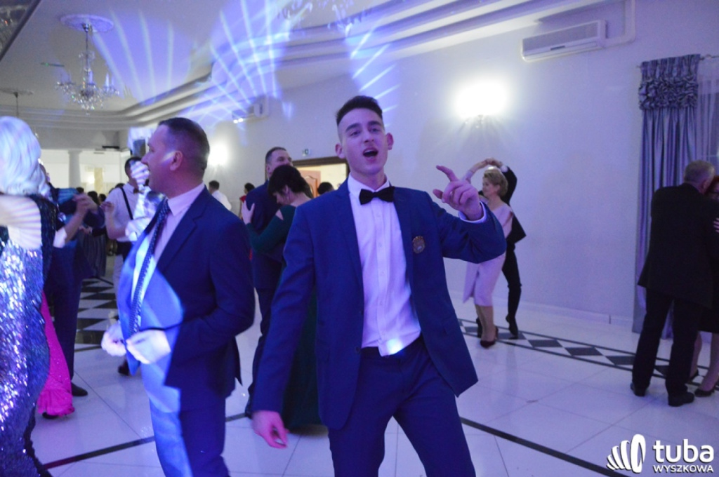 „Bal na sto par”. Studniówka Zespołu Szkół nr 1 w Wyszkowie (VIDEO)