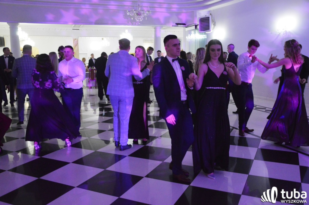„Bal na sto par”. Studniówka Zespołu Szkół nr 1 w Wyszkowie (VIDEO)