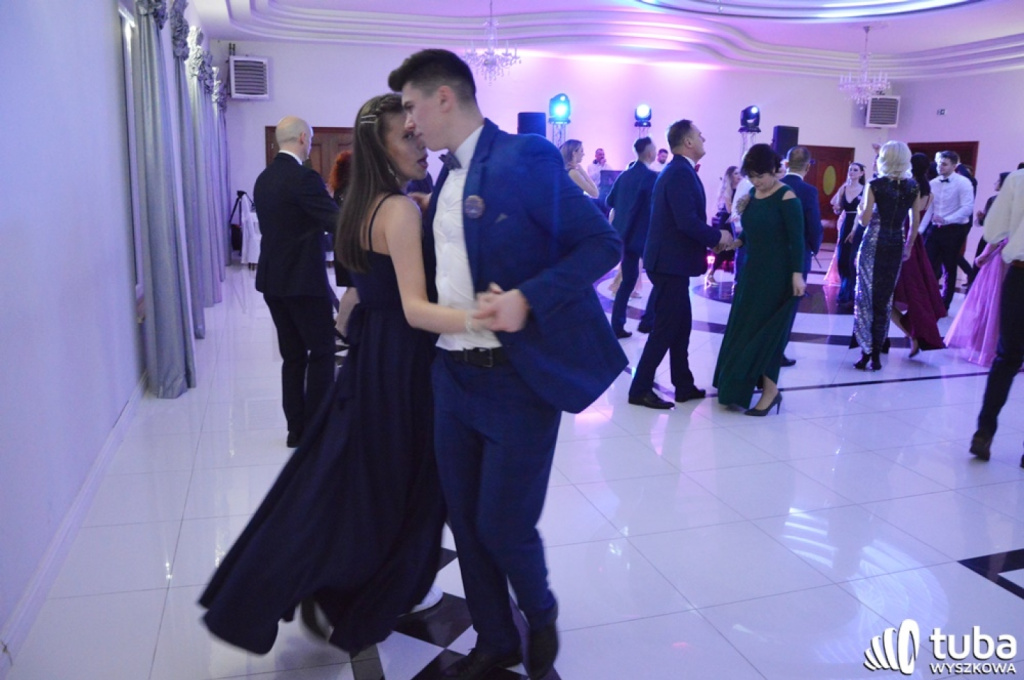 „Bal na sto par”. Studniówka Zespołu Szkół nr 1 w Wyszkowie (VIDEO)
