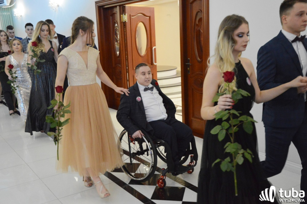 „Bal na sto par”. Studniówka Zespołu Szkół nr 1 w Wyszkowie (VIDEO)