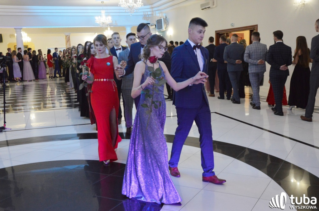 „Bal na sto par”. Studniówka Zespołu Szkół nr 1 w Wyszkowie (VIDEO)