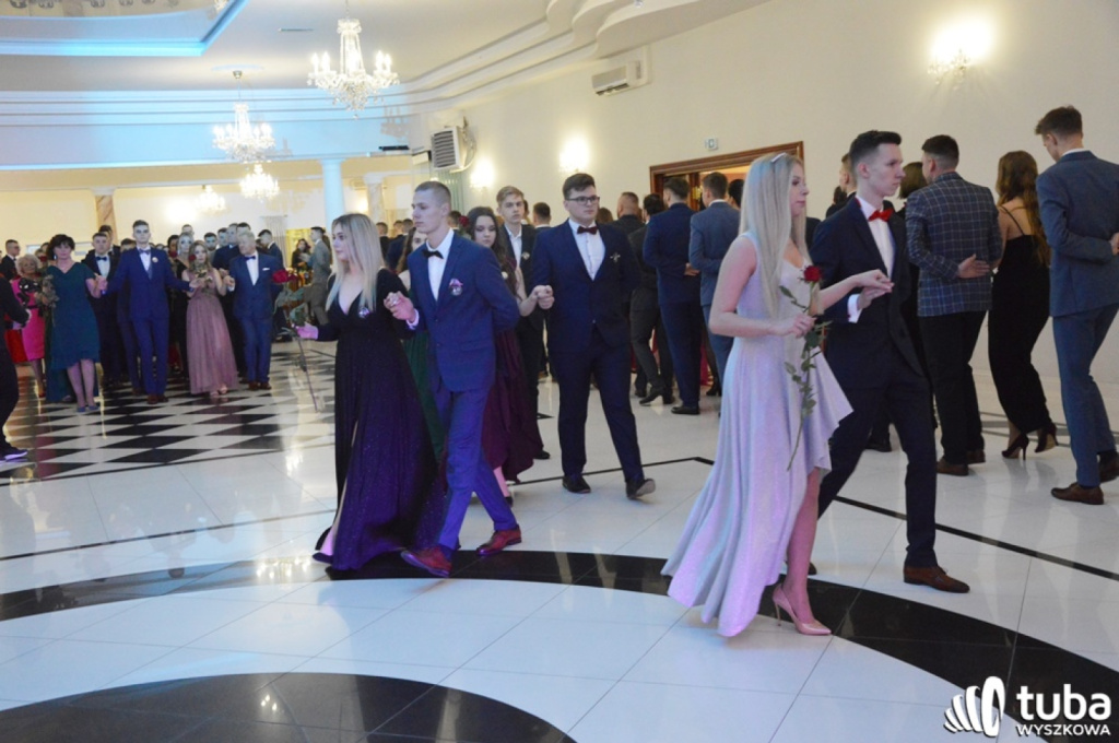 „Bal na sto par”. Studniówka Zespołu Szkół nr 1 w Wyszkowie (VIDEO)