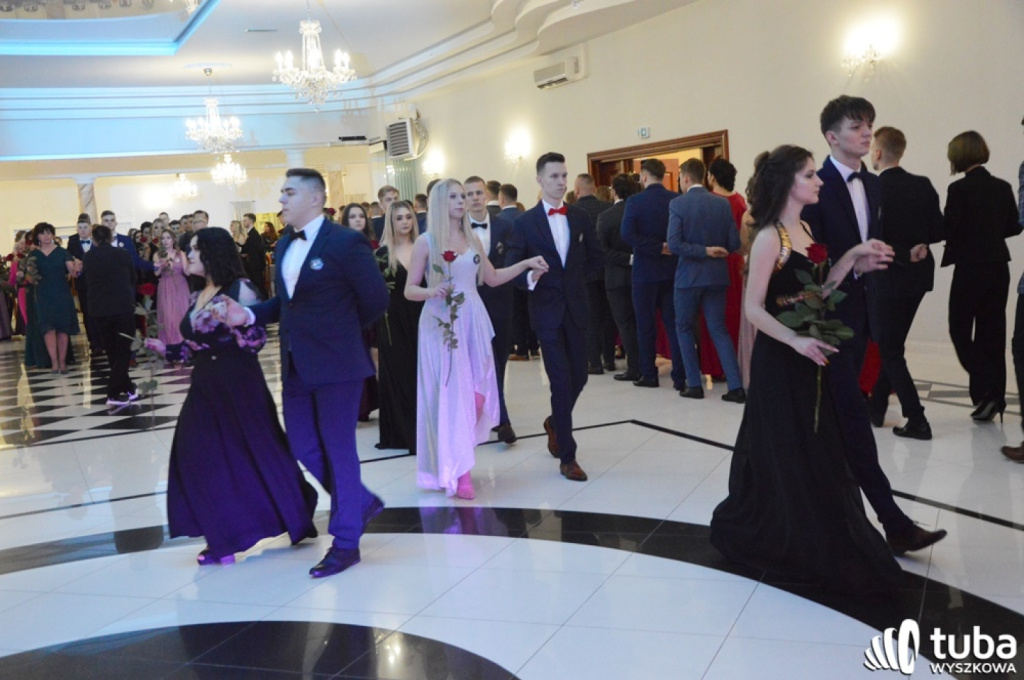 „Bal na sto par”. Studniówka Zespołu Szkół nr 1 w Wyszkowie (VIDEO)