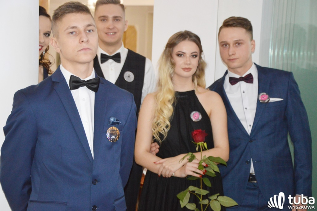 „Bal na sto par”. Studniówka Zespołu Szkół nr 1 w Wyszkowie (VIDEO)
