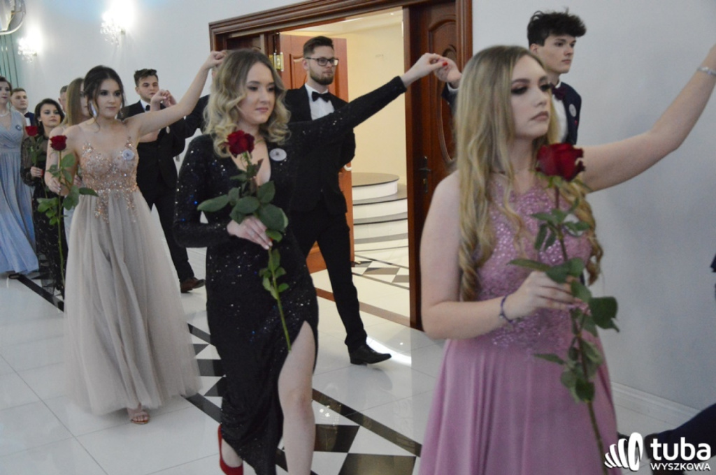 „Bal na sto par”. Studniówka Zespołu Szkół nr 1 w Wyszkowie (VIDEO)