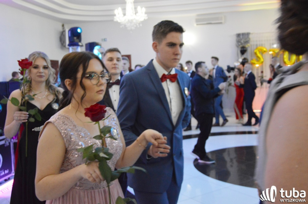 „Bal na sto par”. Studniówka Zespołu Szkół nr 1 w Wyszkowie (VIDEO)
