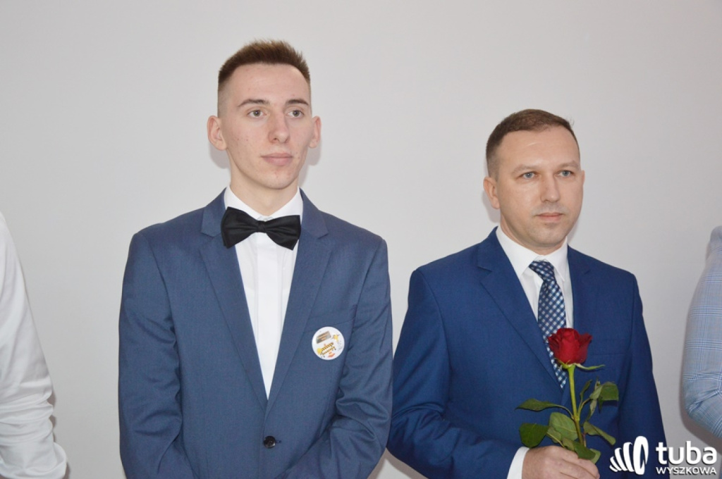 „Bal na sto par”. Studniówka Zespołu Szkół nr 1 w Wyszkowie (VIDEO)