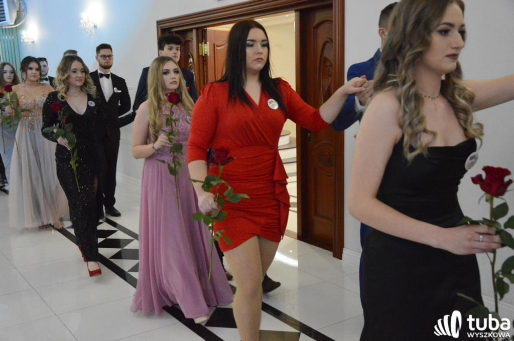 „Bal na sto par”. Studniówka Zespołu Szkół nr 1 w Wyszkowie (VIDEO)