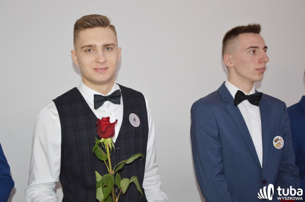 „Bal na sto par”. Studniówka Zespołu Szkół nr 1 w Wyszkowie (VIDEO)