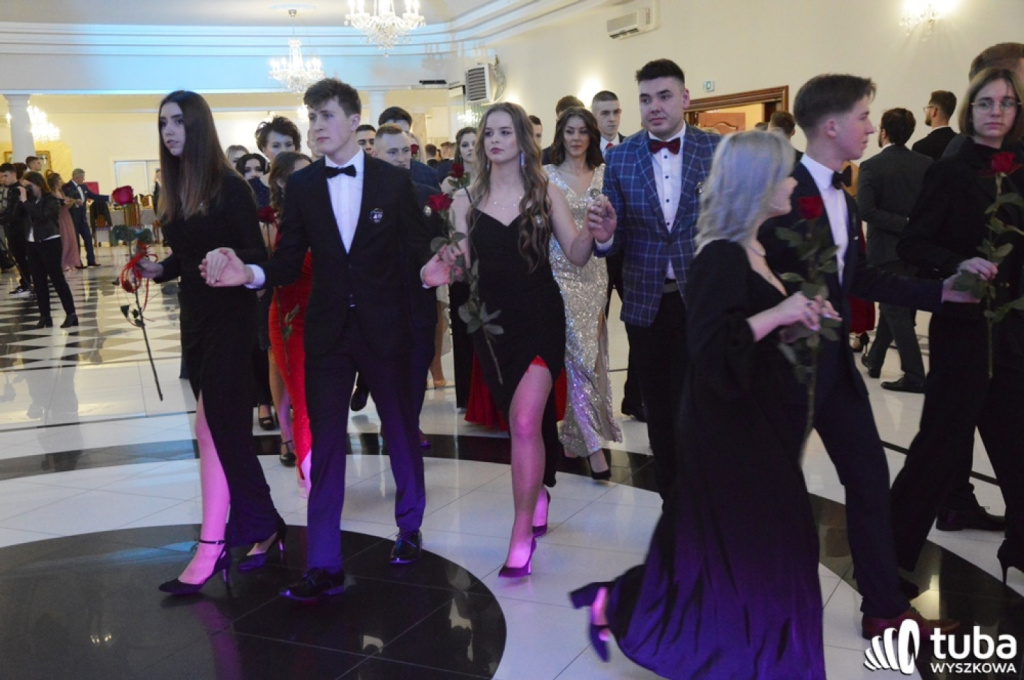 „Bal na sto par”. Studniówka Zespołu Szkół nr 1 w Wyszkowie (VIDEO)