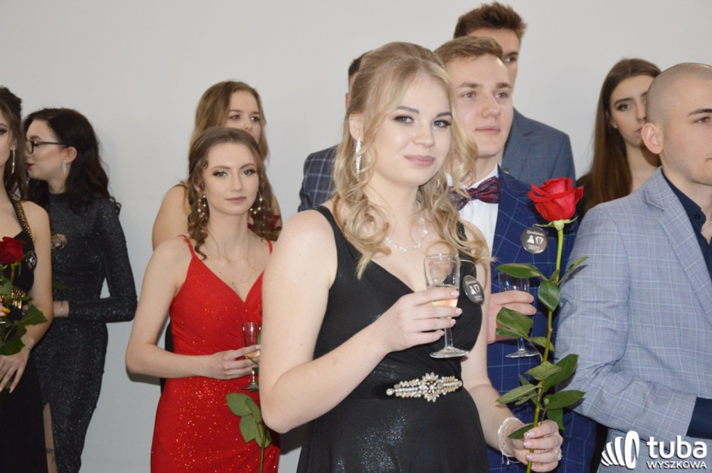 „Bal na sto par”. Studniówka Zespołu Szkół nr 1 w Wyszkowie (VIDEO)