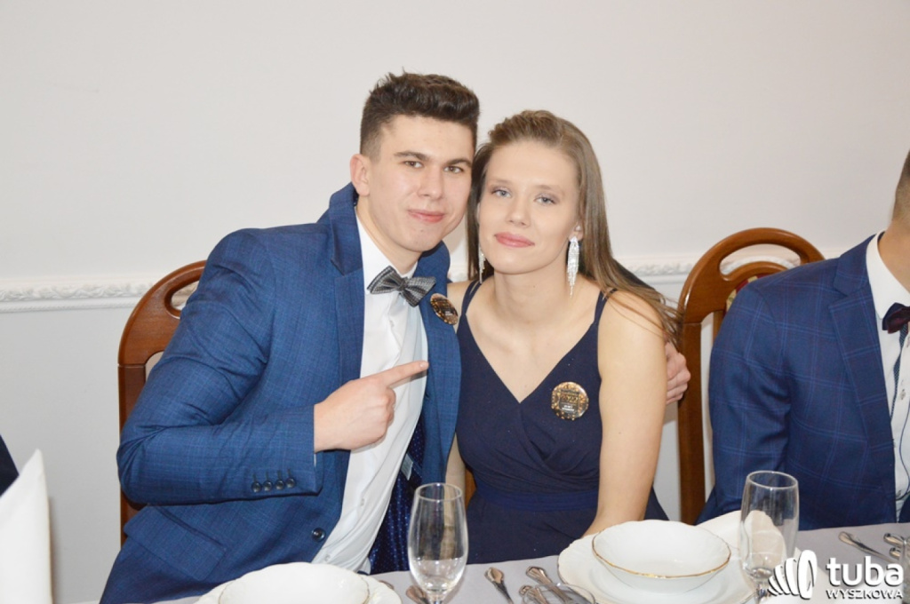 „Bal na sto par”. Studniówka Zespołu Szkół nr 1 w Wyszkowie (VIDEO)