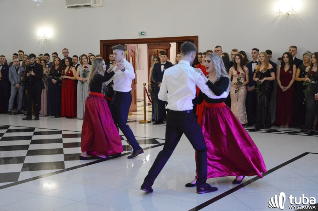 „Bal na sto par”. Studniówka Zespołu Szkół nr 1 w Wyszkowie (VIDEO)