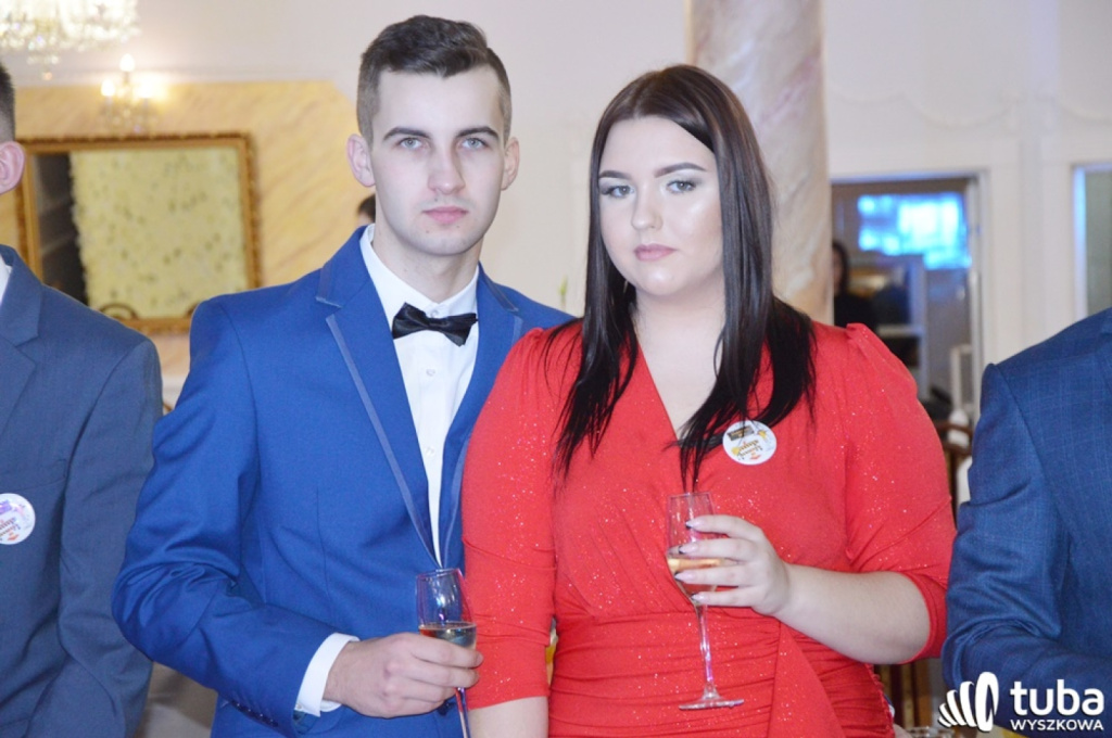 „Bal na sto par”. Studniówka Zespołu Szkół nr 1 w Wyszkowie (VIDEO)