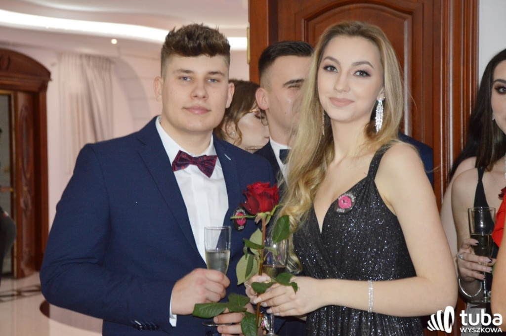 „Bal na sto par”. Studniówka Zespołu Szkół nr 1 w Wyszkowie (VIDEO)