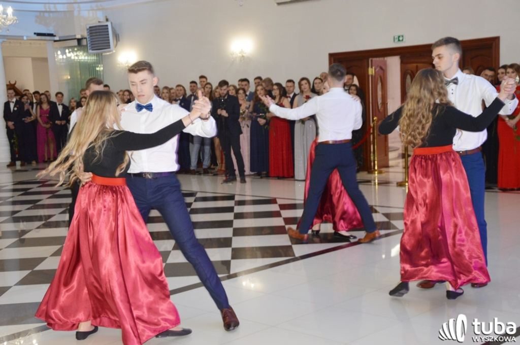 „Bal na sto par”. Studniówka Zespołu Szkół nr 1 w Wyszkowie (VIDEO)