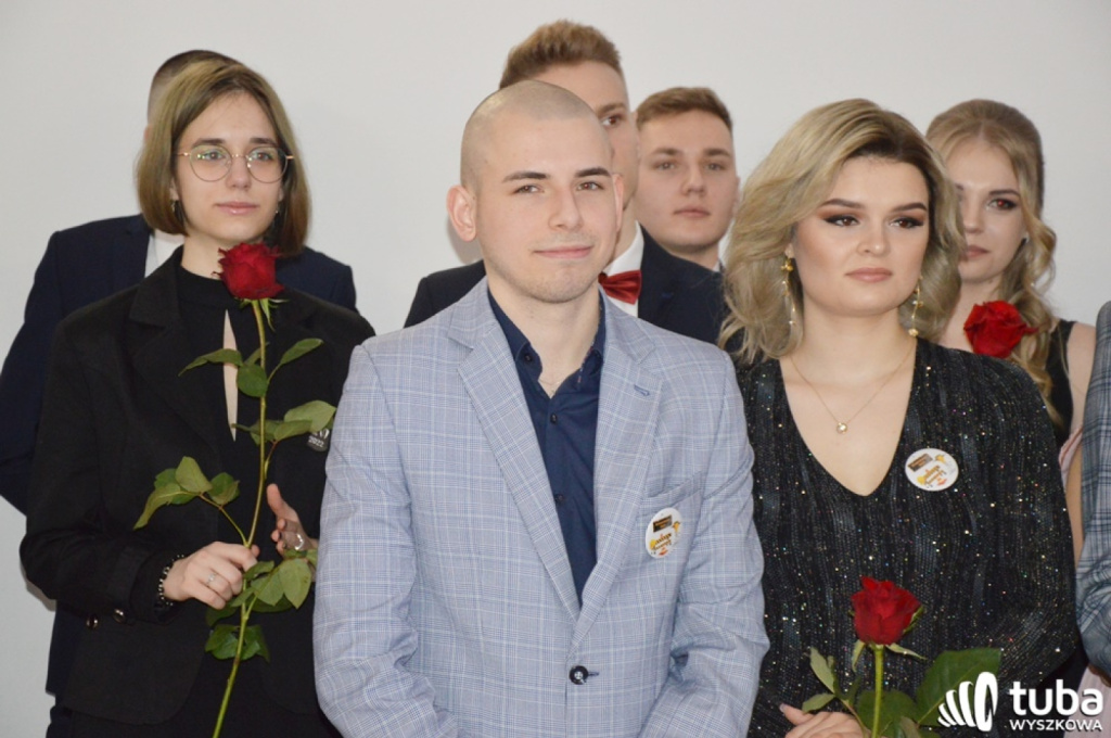 „Bal na sto par”. Studniówka Zespołu Szkół nr 1 w Wyszkowie (VIDEO)