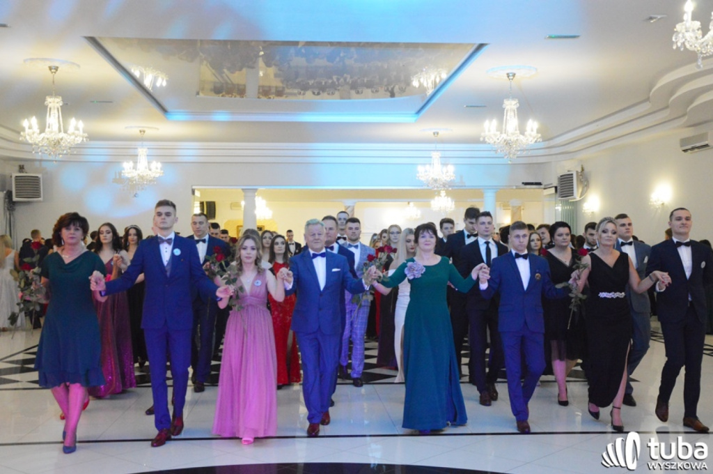 „Bal na sto par”. Studniówka Zespołu Szkół nr 1 w Wyszkowie (VIDEO)