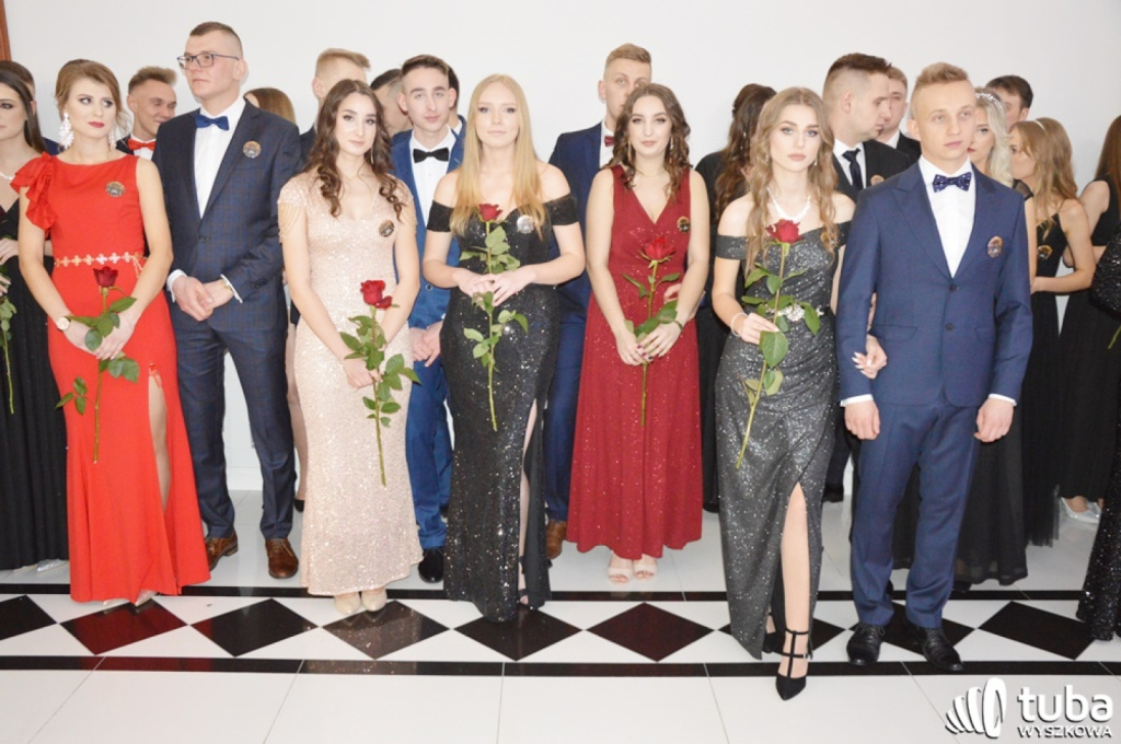 „Bal na sto par”. Studniówka Zespołu Szkół nr 1 w Wyszkowie (VIDEO)