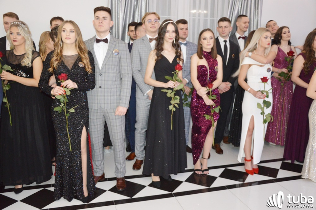 „Bal na sto par”. Studniówka Zespołu Szkół nr 1 w Wyszkowie (VIDEO)