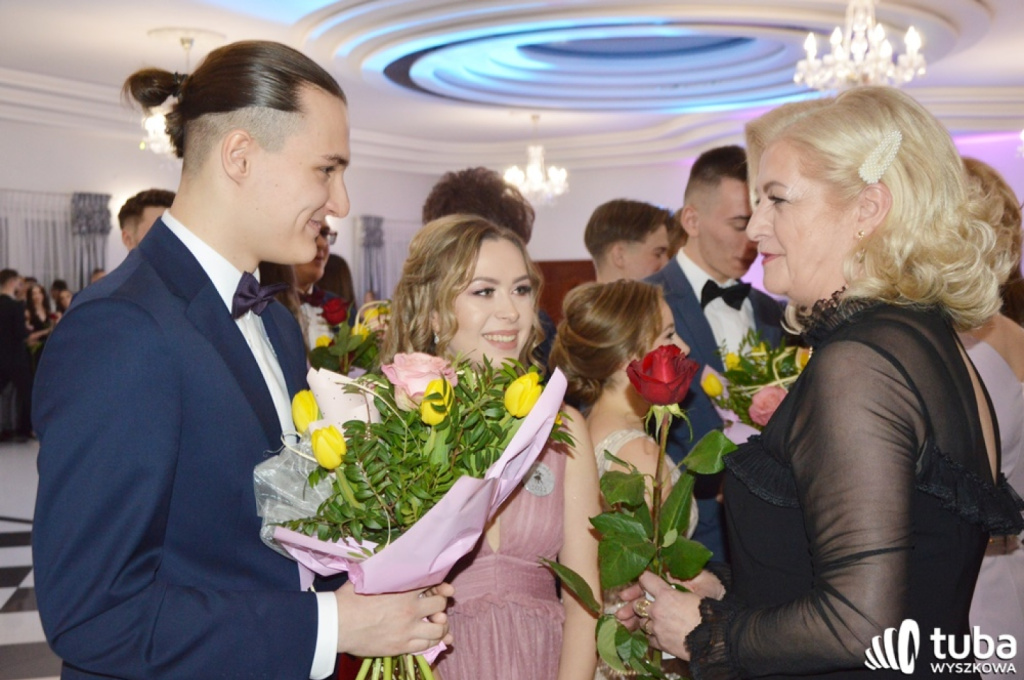 „Bal na sto par”. Studniówka Zespołu Szkół nr 1 w Wyszkowie (VIDEO)