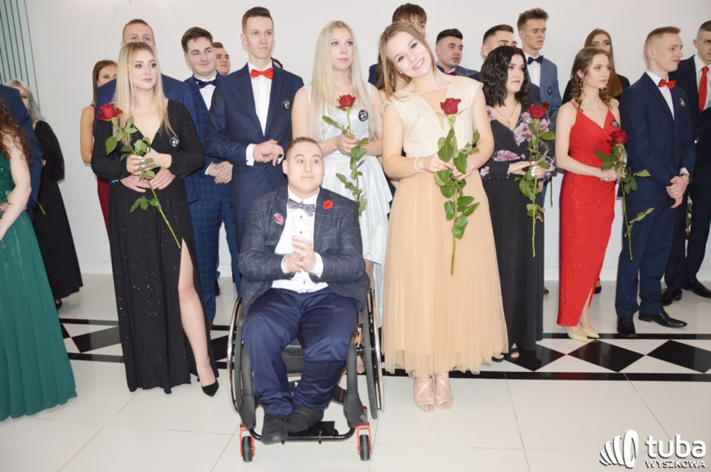 „Bal na sto par”. Studniówka Zespołu Szkół nr 1 w Wyszkowie (VIDEO)