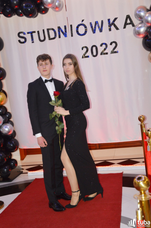„Bal na sto par”. Studniówka Zespołu Szkół nr 1 w Wyszkowie (VIDEO)
