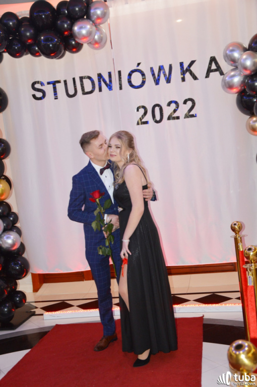 „Bal na sto par”. Studniówka Zespołu Szkół nr 1 w Wyszkowie (VIDEO)