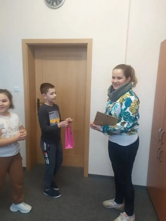 Społeczność SP w Porządziu pomaga Mai Pietrzak