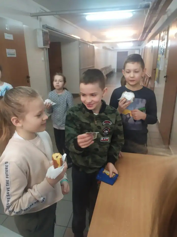 Społeczność SP w Porządziu pomaga Mai Pietrzak