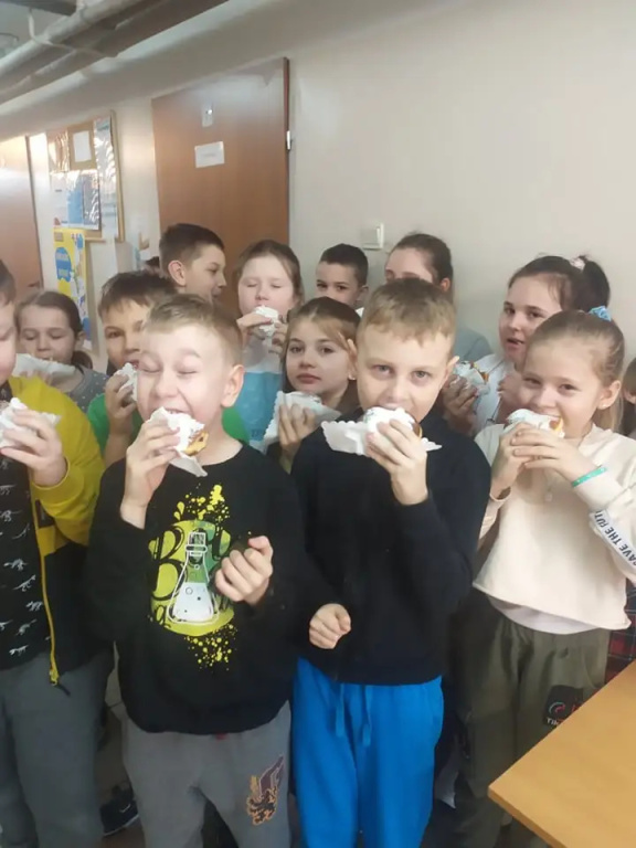 Społeczność SP w Porządziu pomaga Mai Pietrzak