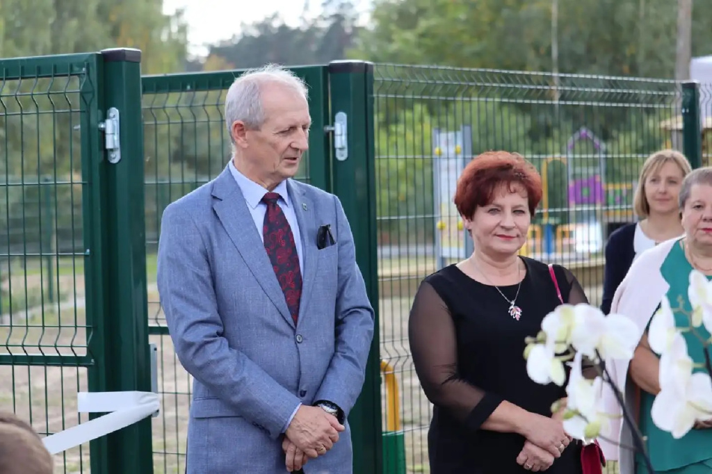 W Ojcowiźnie mają nową drogę i plac zabaw
