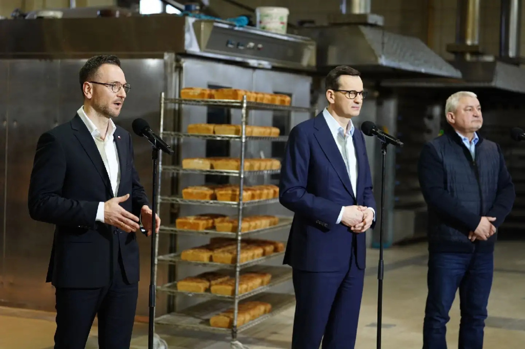 Premier odwiedził piekarnię 