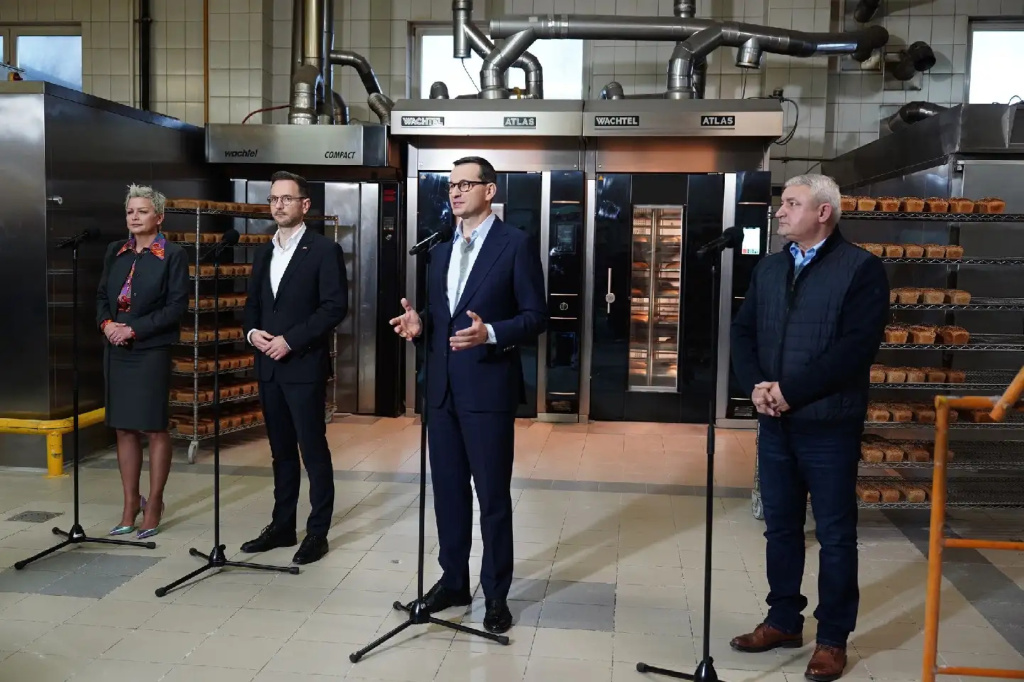 Premier odwiedził piekarnię 