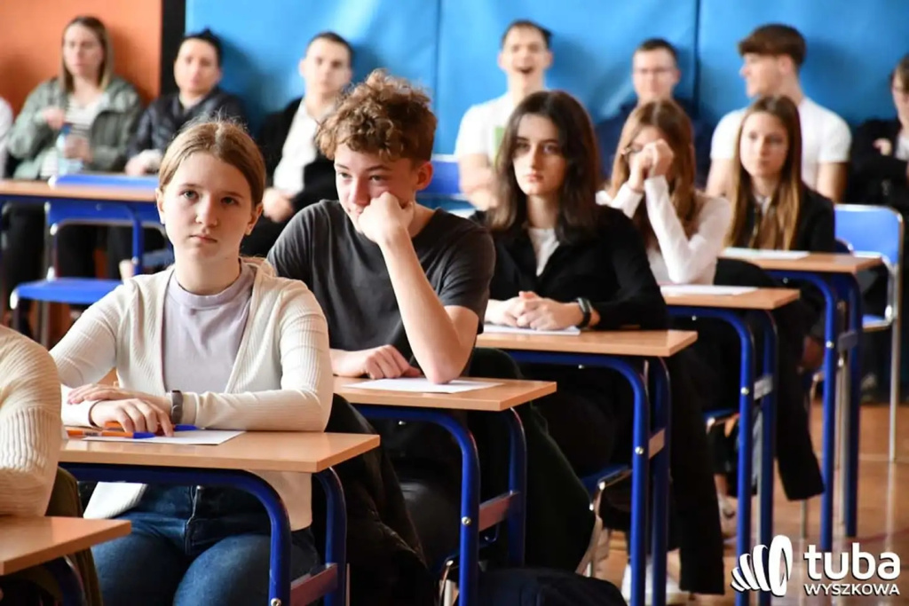 Miłują, nie kalają błędami. Znamy wyszkowskich mistrzów ortografii