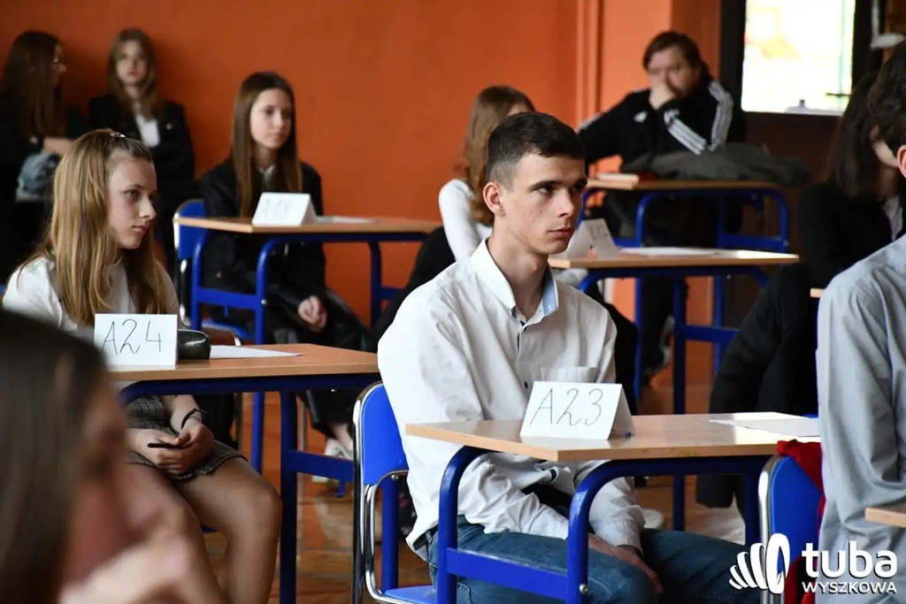 Miłują, nie kalają błędami. Znamy wyszkowskich mistrzów ortografii