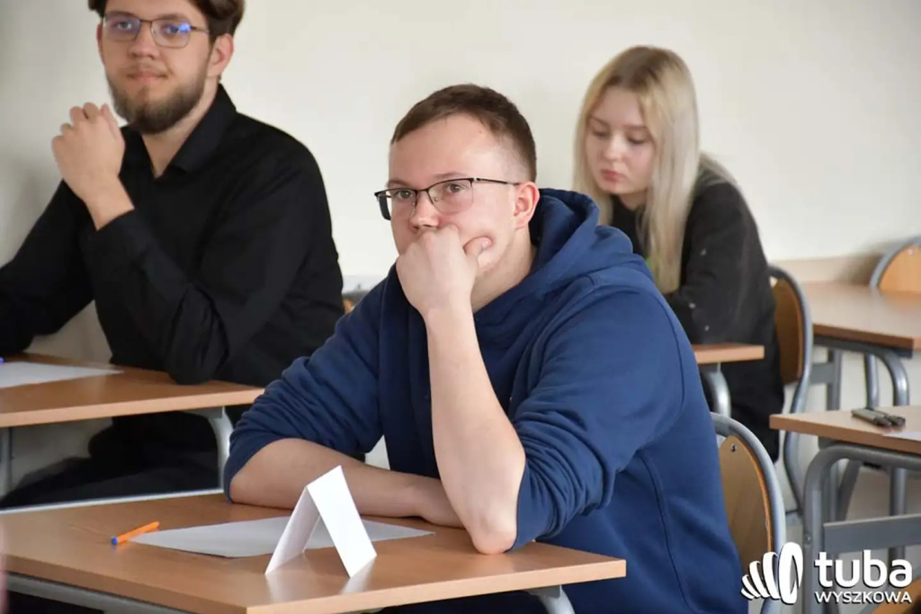 Miłują, nie kalają błędami. Znamy wyszkowskich mistrzów ortografii