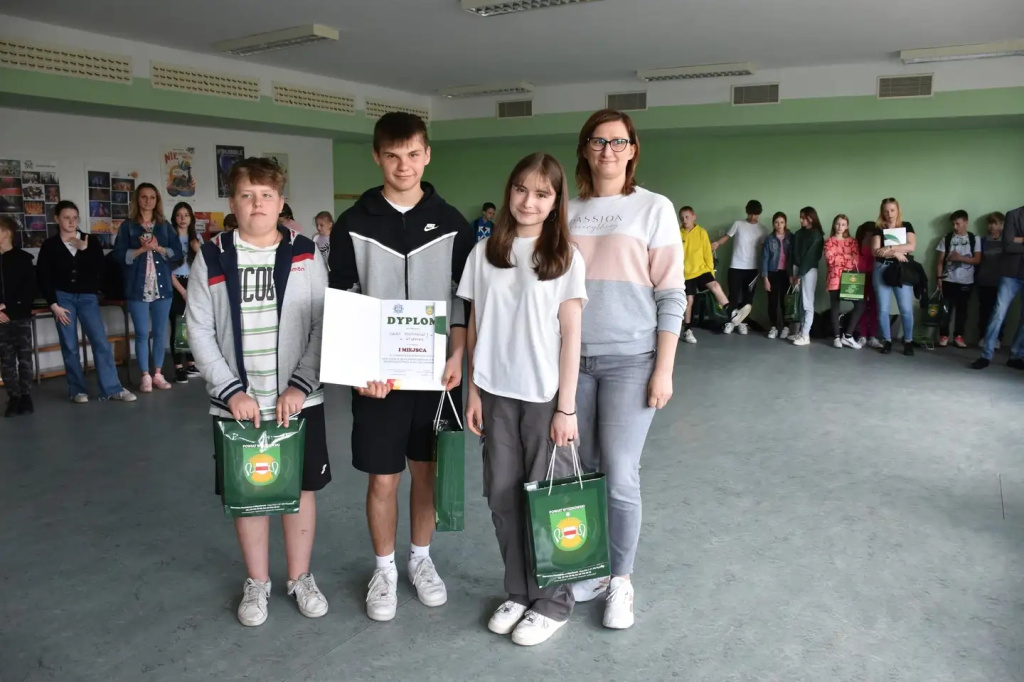 Najlepsi w powiecie z wiedzy o bezpieczeństwie w ruchu drogowym