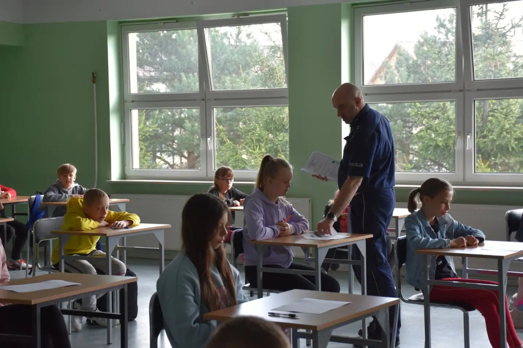 Najlepsi w powiecie z wiedzy o bezpieczeństwie w ruchu drogowym