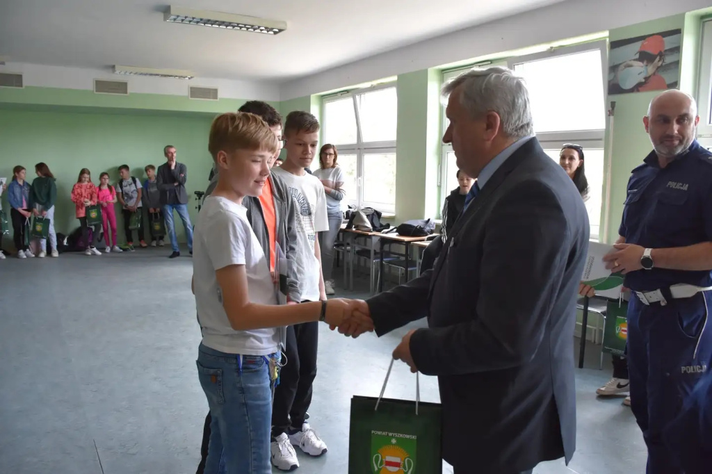 Najlepsi w powiecie z wiedzy o bezpieczeństwie w ruchu drogowym