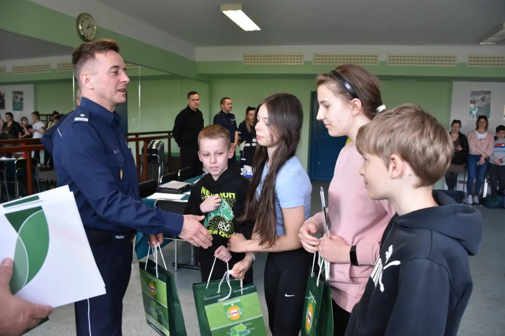 Najlepsi w powiecie z wiedzy o bezpieczeństwie w ruchu drogowym