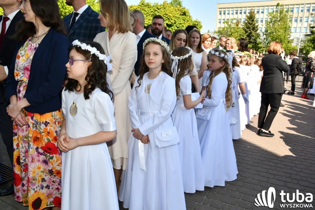 Połączeni z Jezusem. I komunia św. w parafii pw. św. Wojciecha